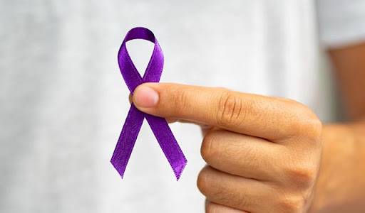 मेरा साथी कैंसर के खिलाफ लड़ाई हार रहा है। मैं कैसे समर्थन कर सकता हूं?